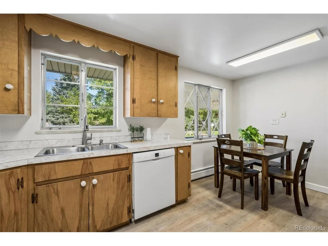 Photo of 2895 Garden Rd