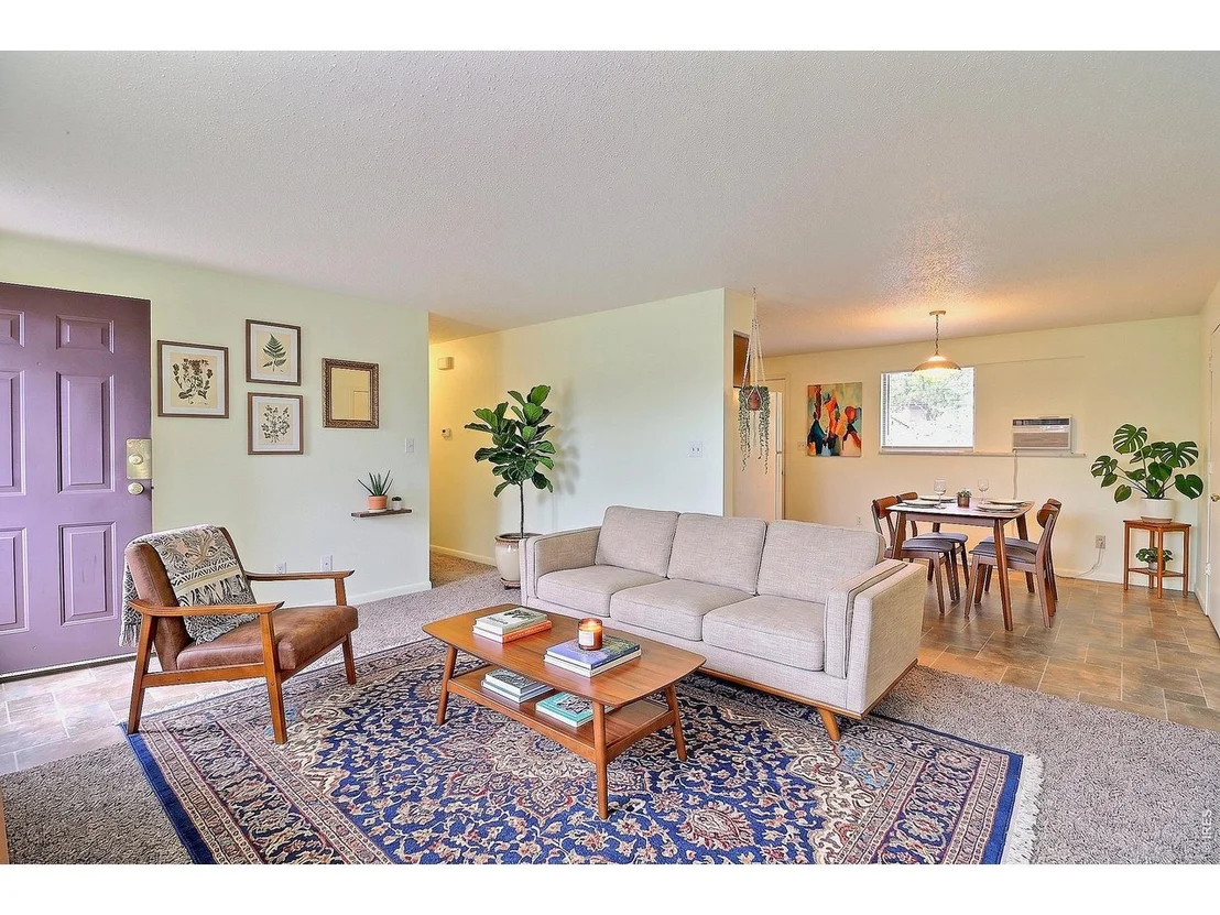 Photo of 3011 Lakeside Dr