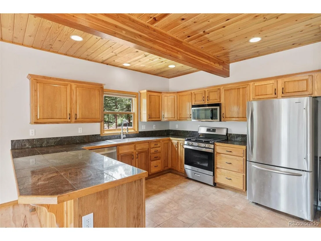 Photo of 16468 Ouray Rd