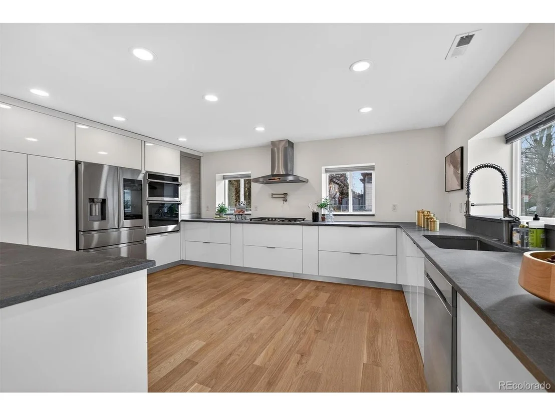 Photo of 765 Kearney St