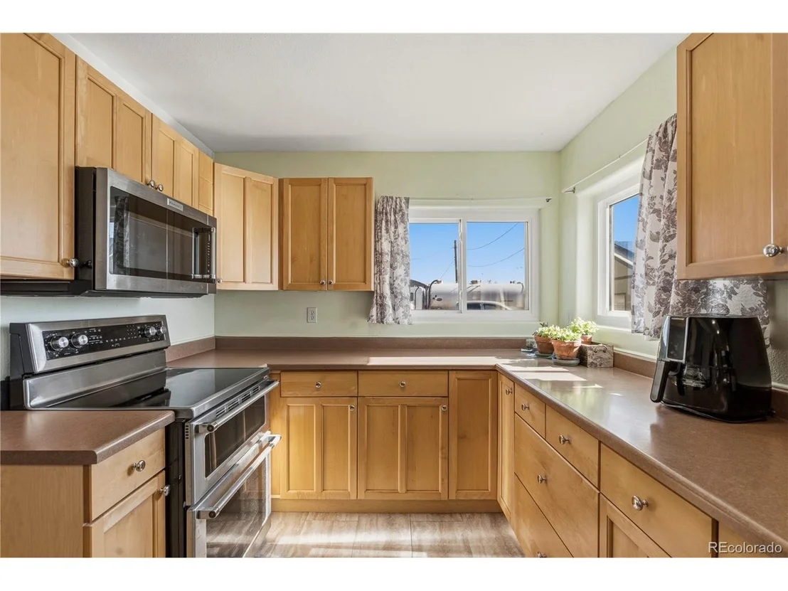 Photo of 40527 County Road 37