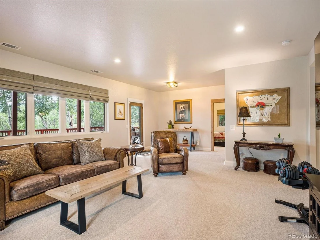 Photo of 137 Nuthatch Rd