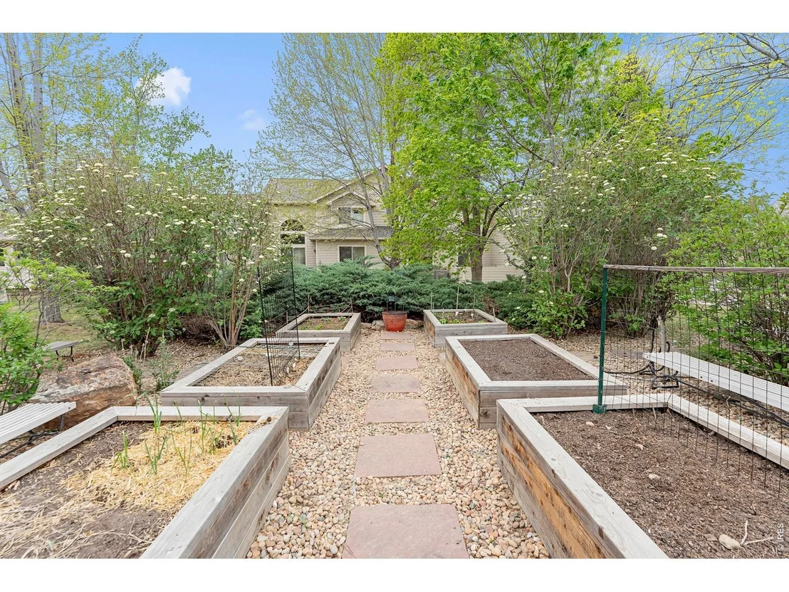 Photo of Unit 4 at 907 Hover Ridge Cir