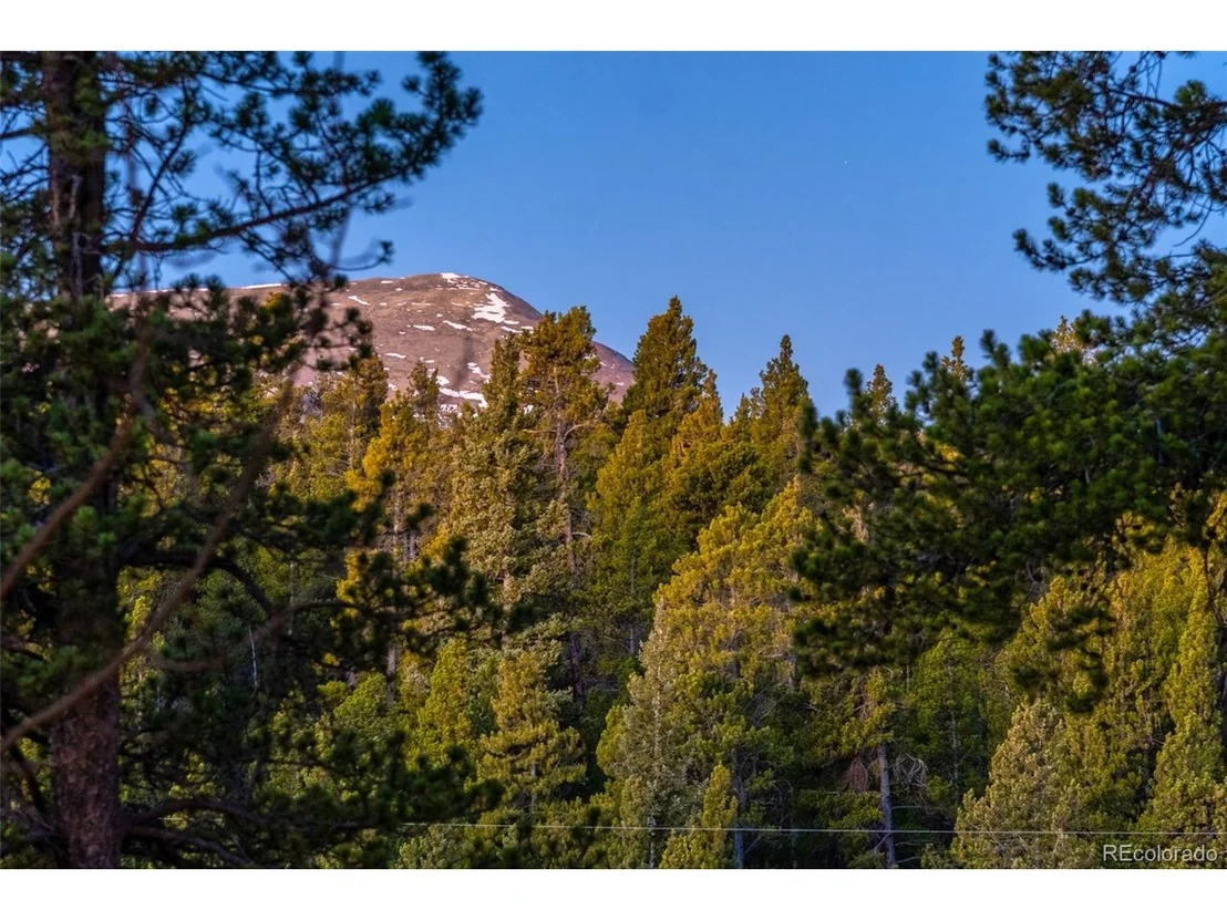 Photo of 1305 Lakeside Dr