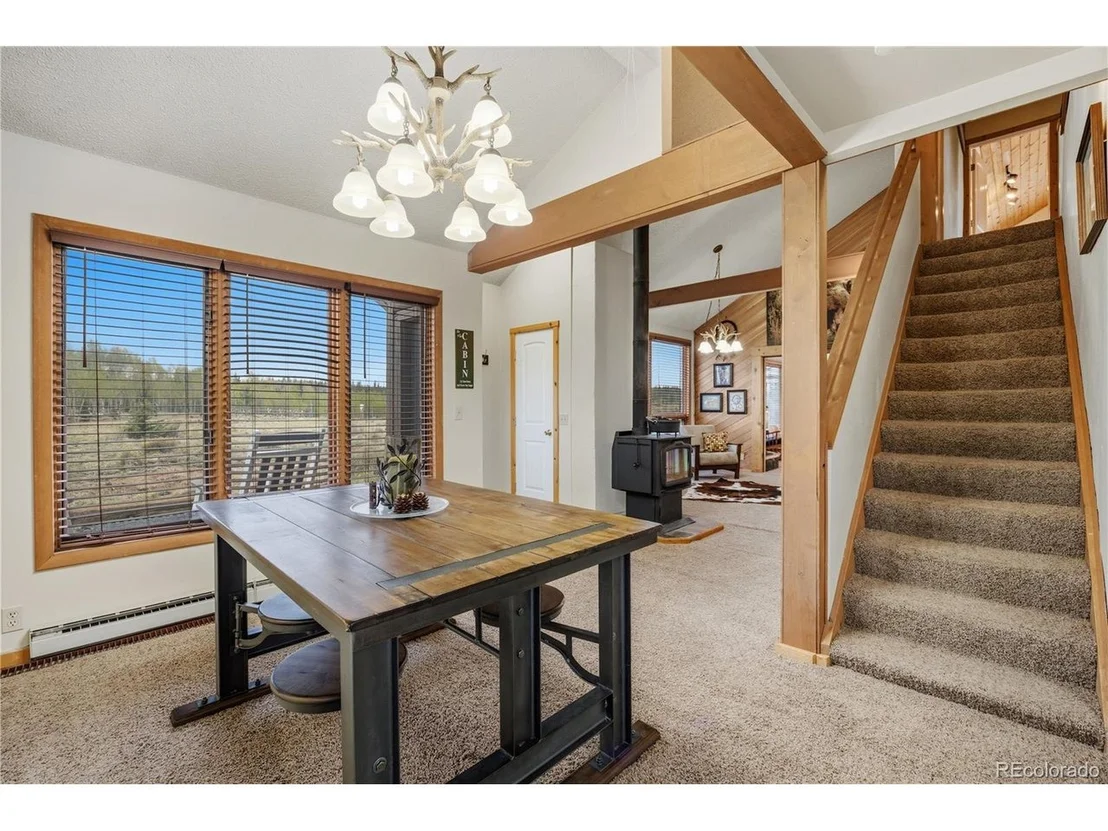Photo of 275 Vulture Ln