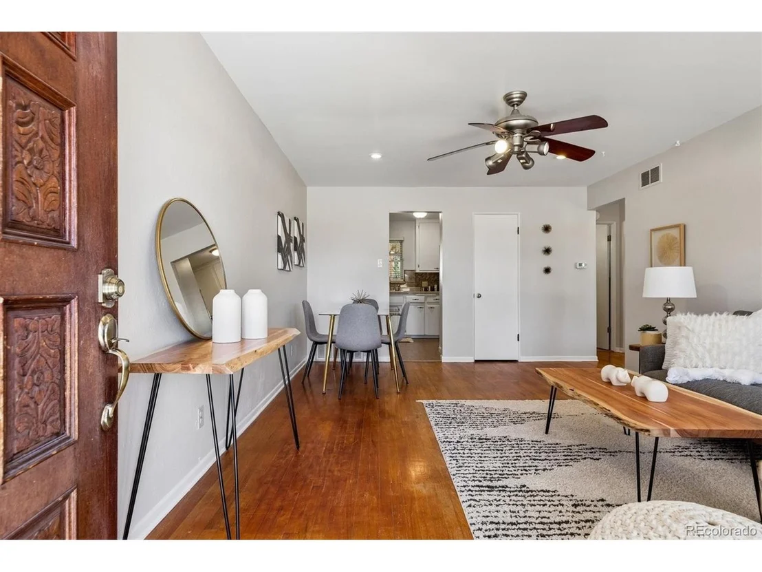 Photo of 5755 Dover St