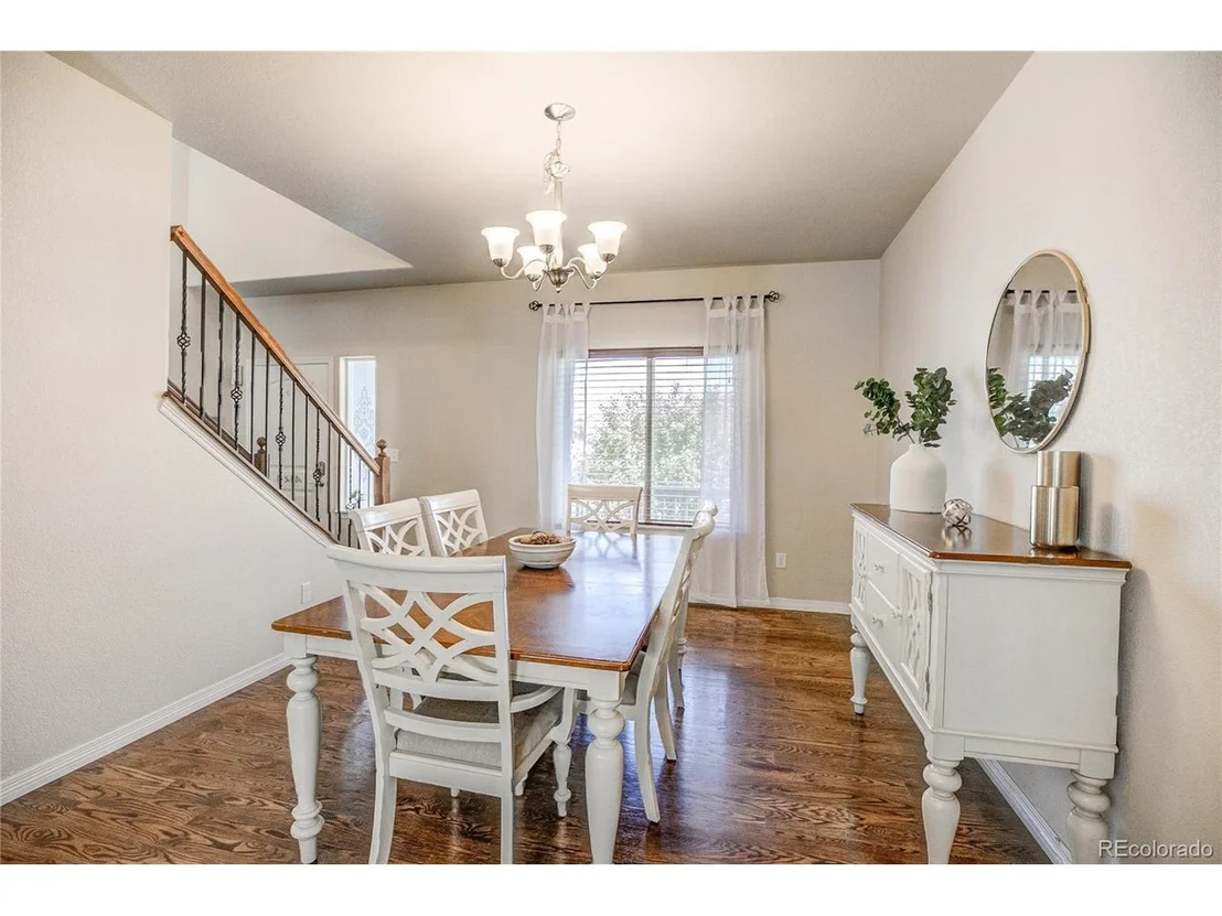 Photo of 669 N 16th Way