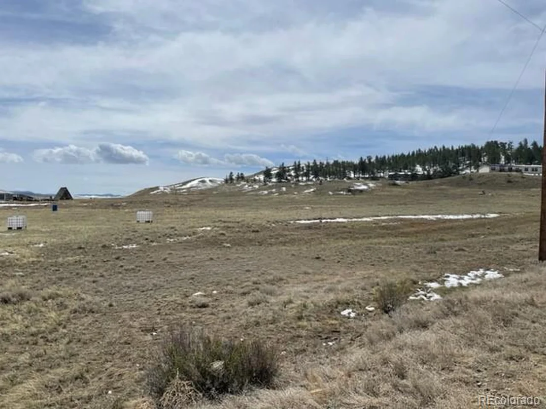 Photo of 390 Lazy Cir