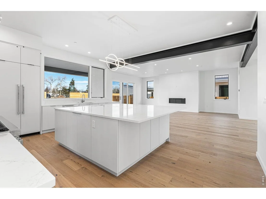 Photo of 2145 Vine Ave