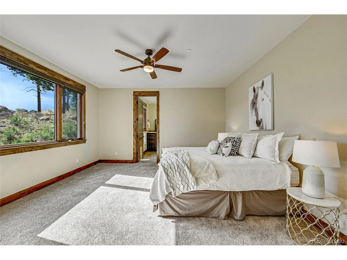 Photo of 33530 Mount Wilson Trl