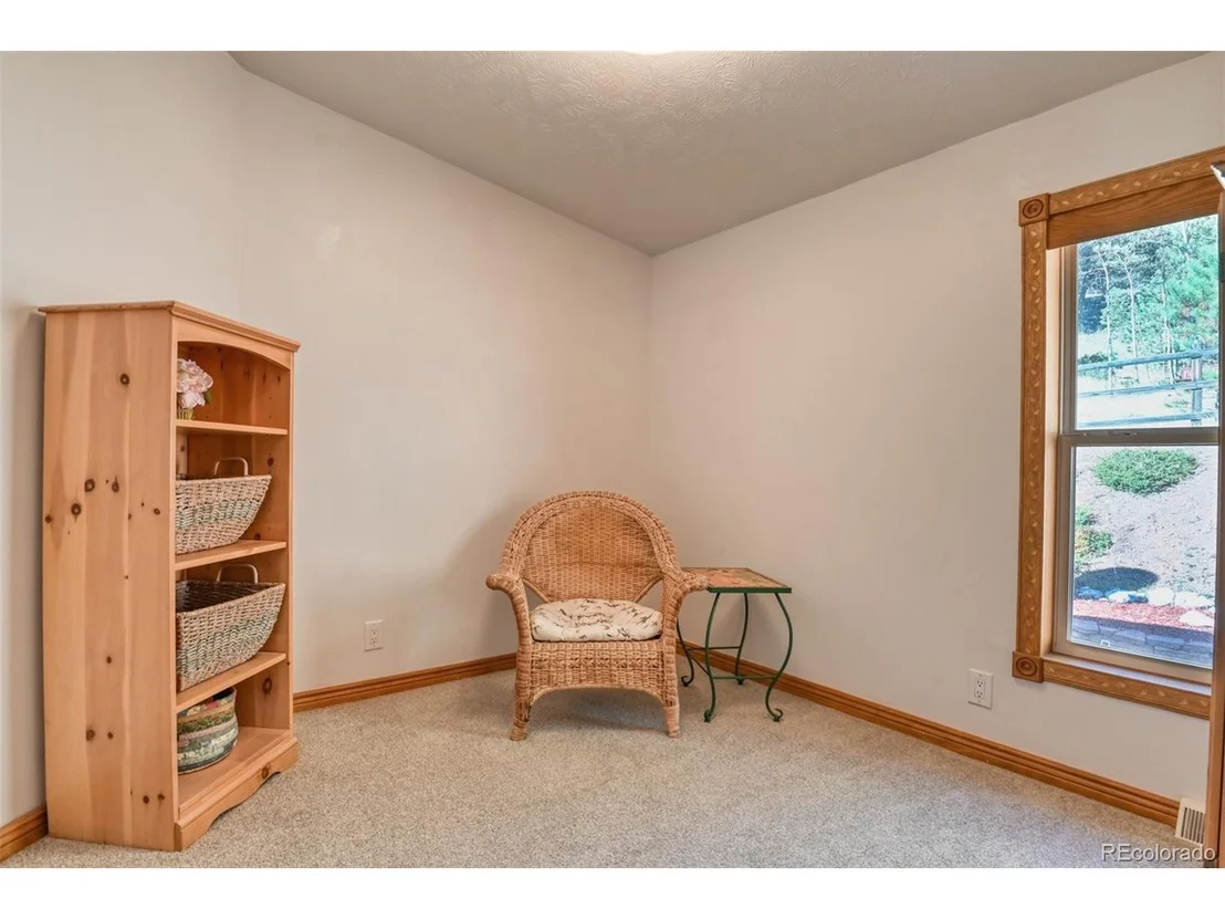 Photo of 1011 W Bison Creek Trl