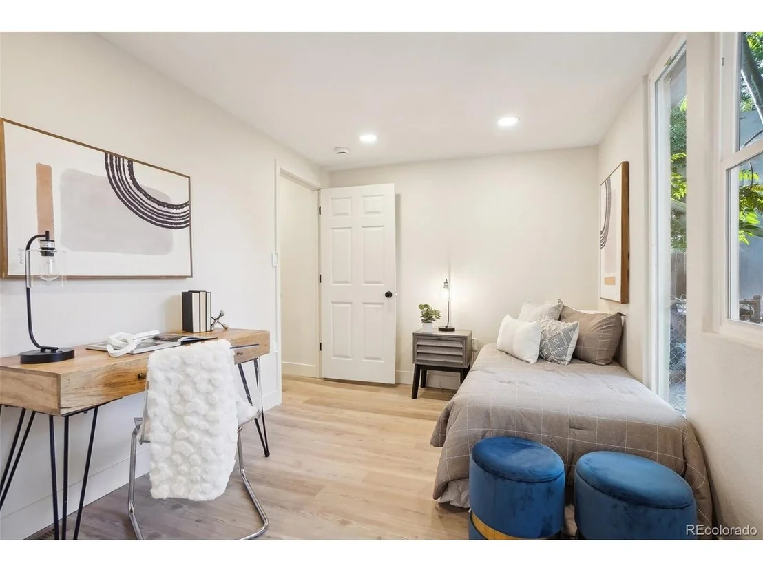 Photo of 2121 W 33rd Ave