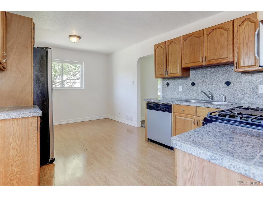 Photo of 9200 Vine St