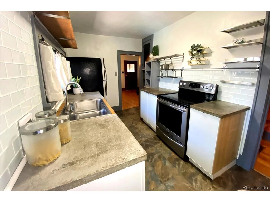 Photo of 620 Walnut St