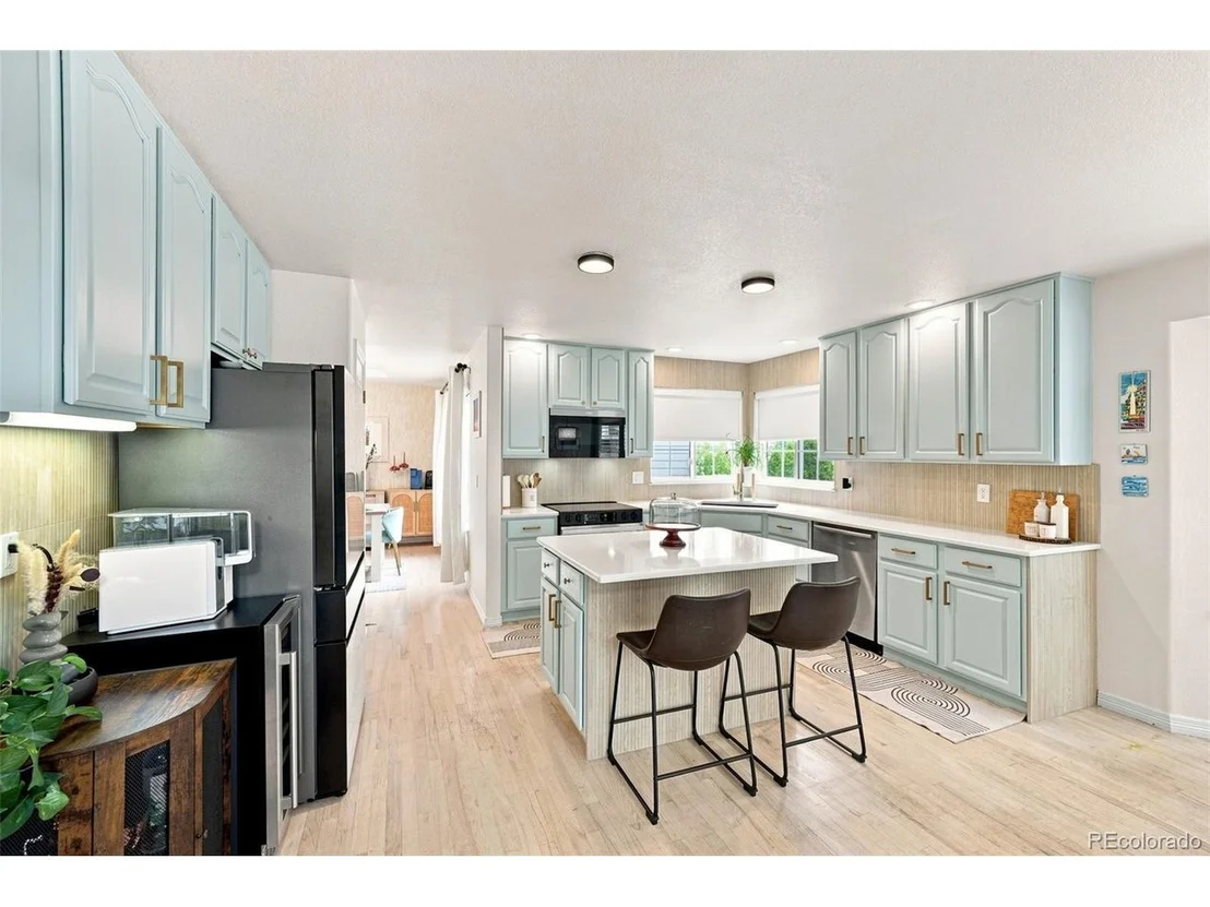 Photo of 10670 Singleleaf Ct
