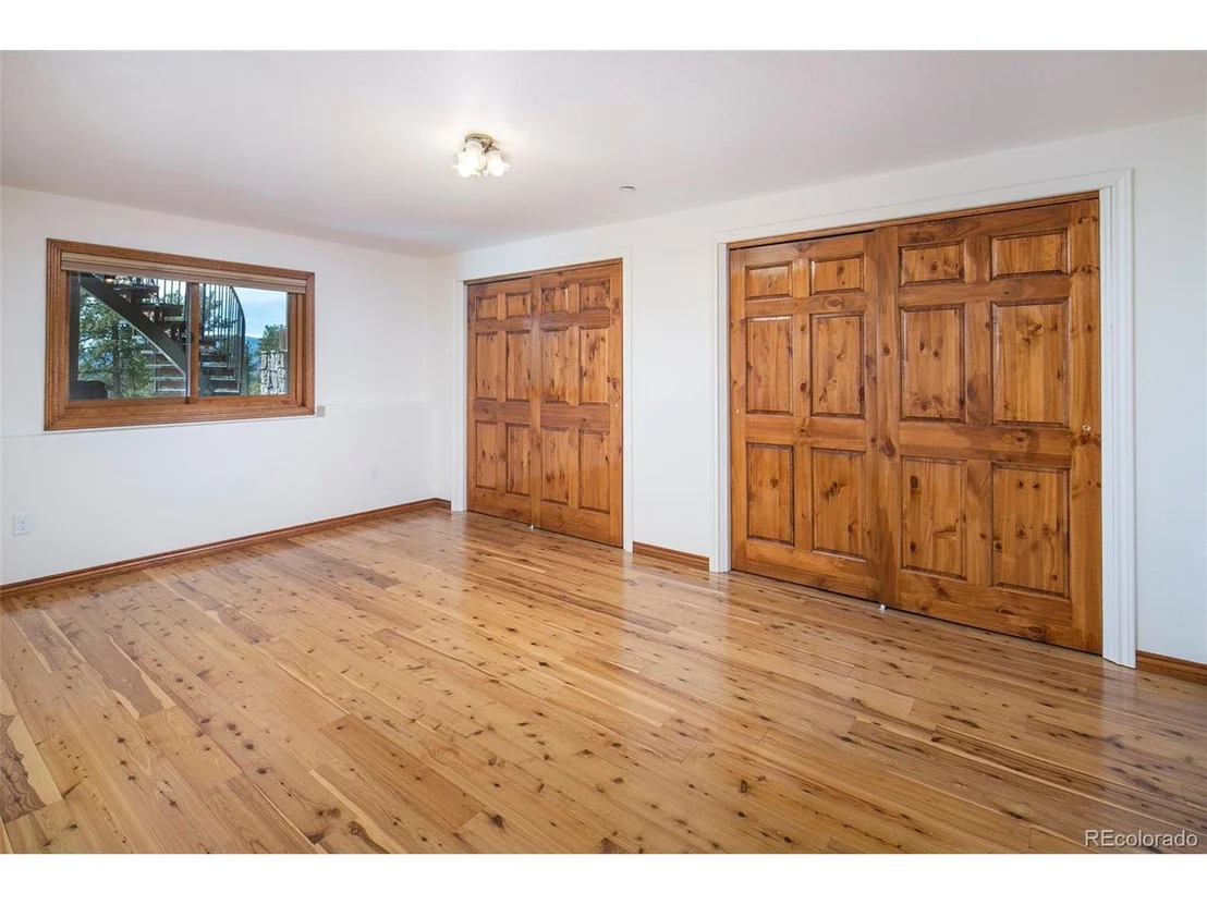 Photo of 25811 Rampart Ln