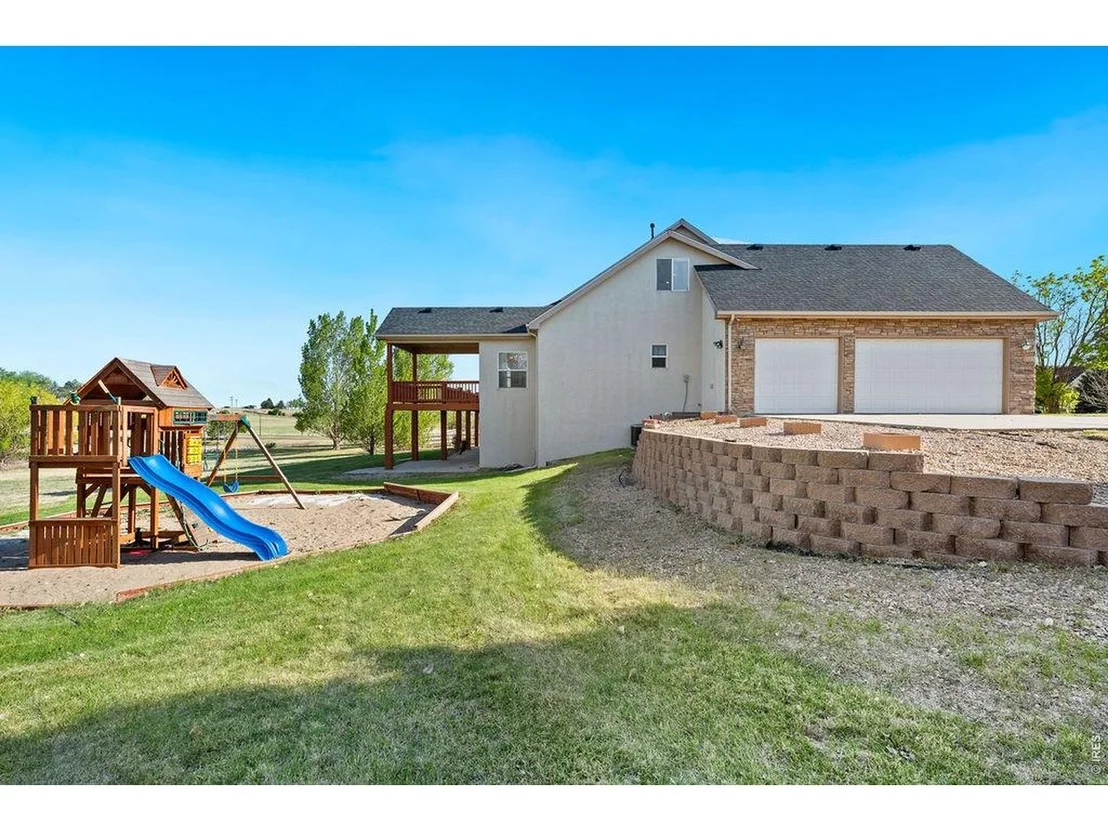Photo of 52 Lakeview Cir