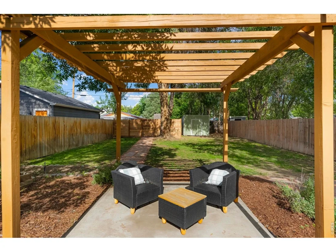 Photo of 814 Baker St