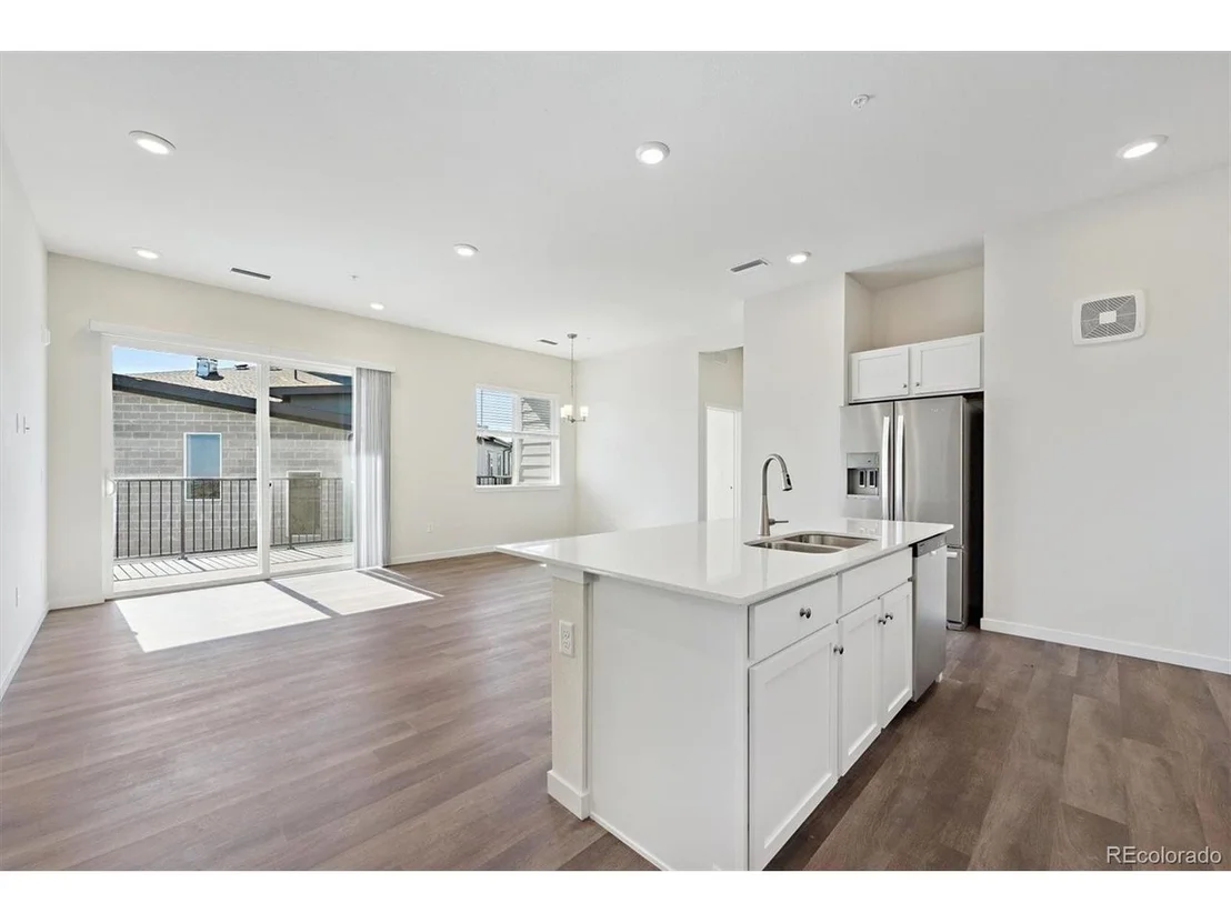 Photo of Unit 2406 at 485 Interlocken Blvd