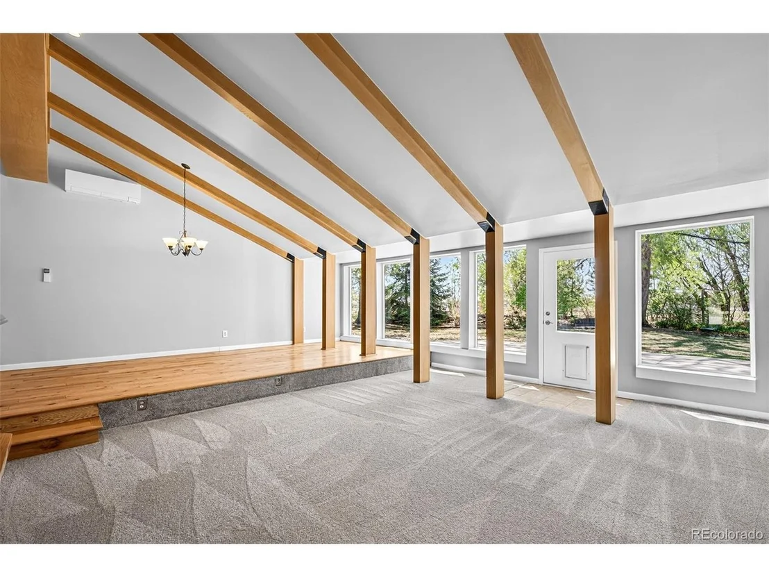 Photo of 1120 Meadowlark Dr