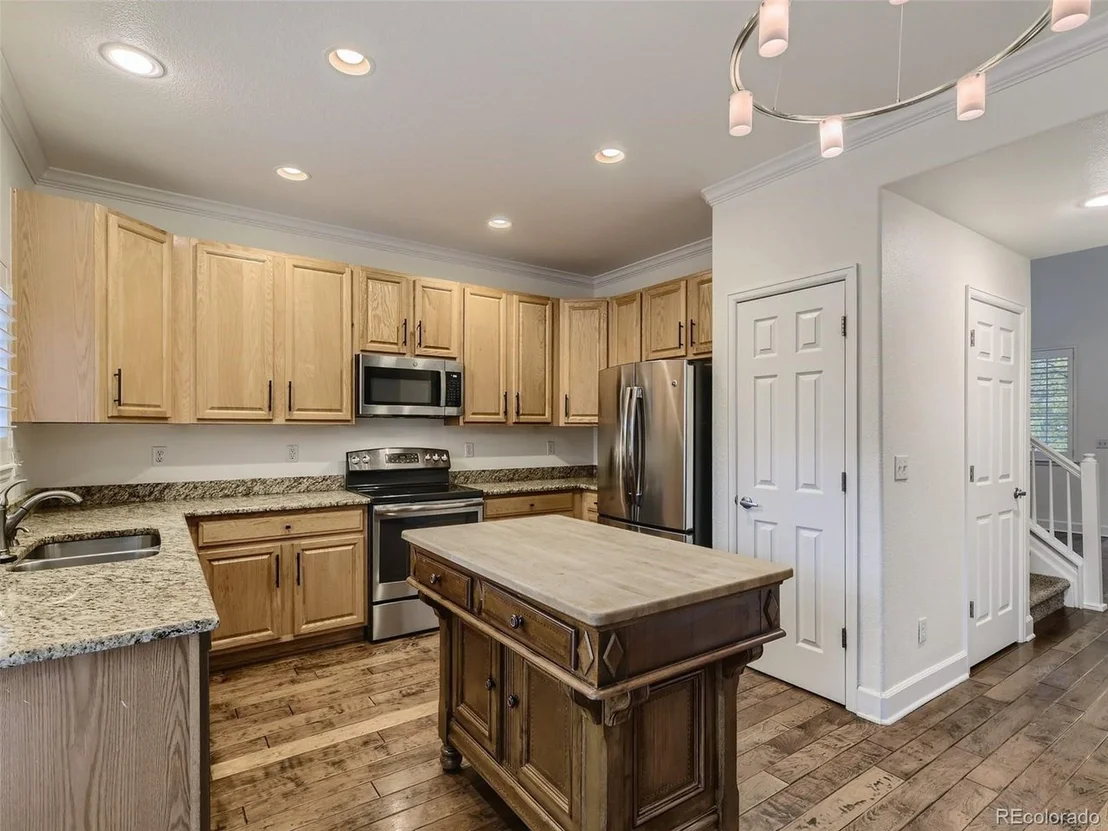 Photo of 10011 Mackay Dr