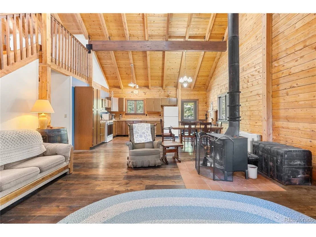 Photo of 424 Dry Gulch Rd