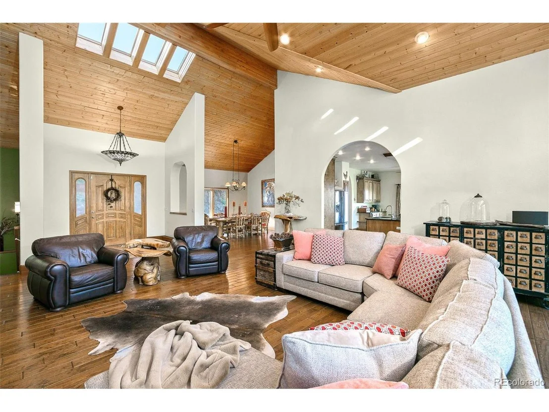 Photo of 180 Enchanted Rd