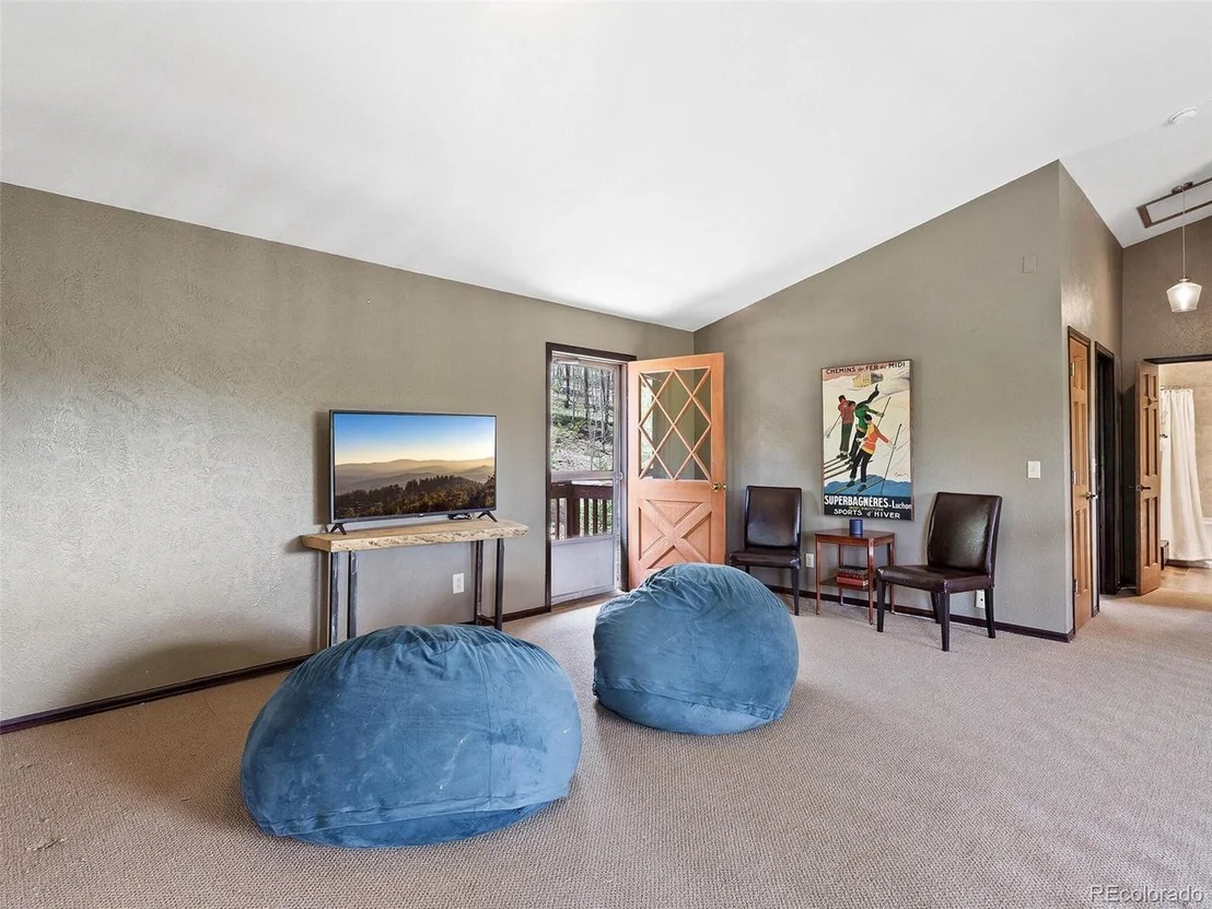 Photo of 400 Golden Dr