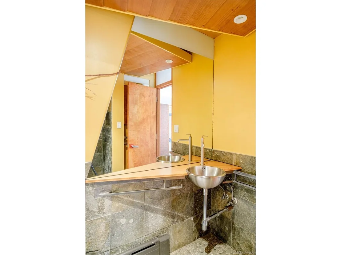 Photo of 14596 Foothill Rd