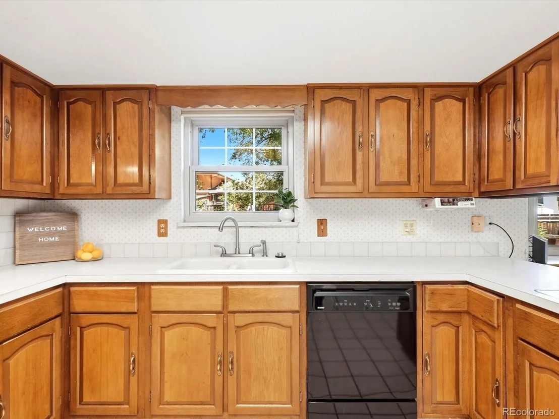 Photo of 6995 Queen Cir