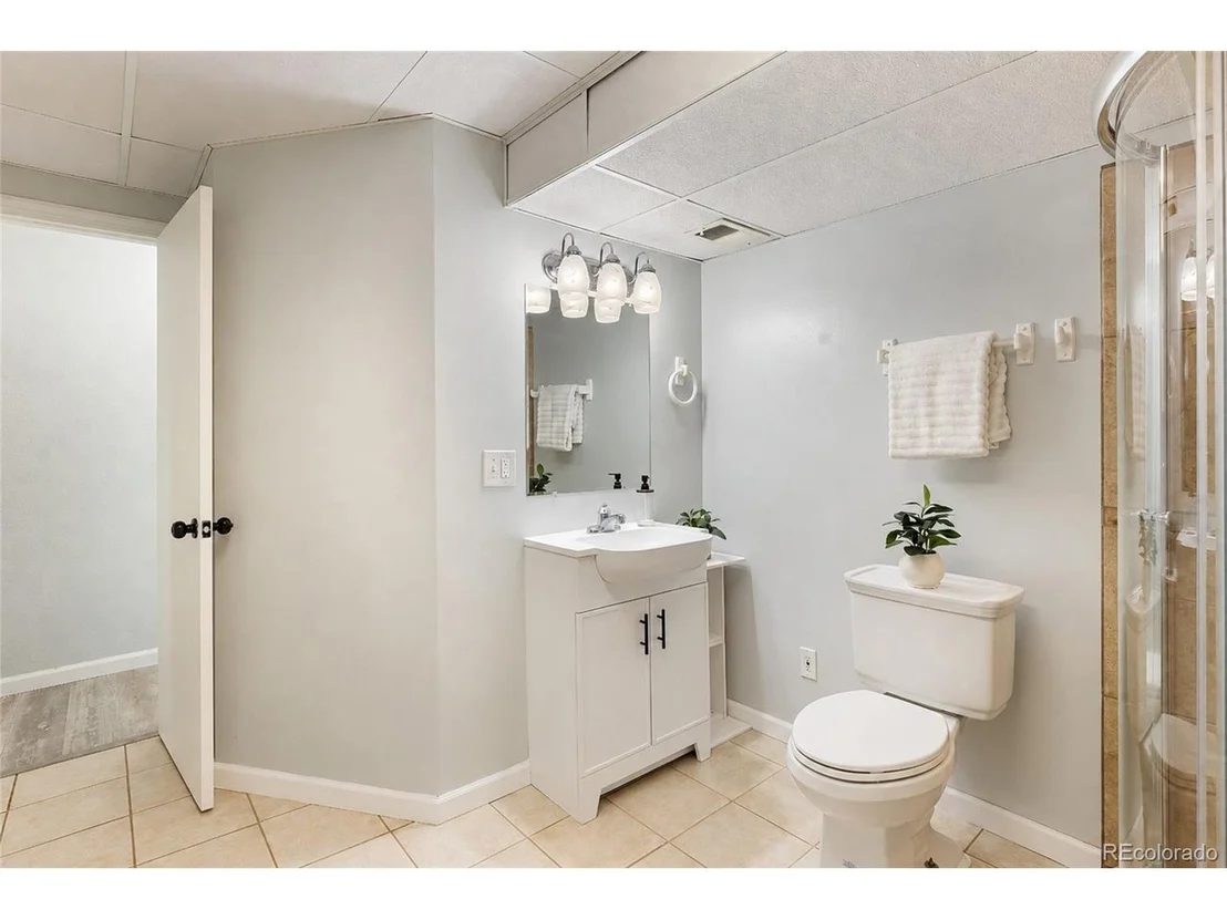 Photo of 216 Jefferson Dr
