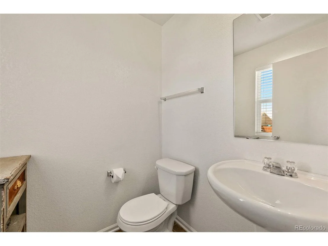 Photo of 875 Lonewolf Cir