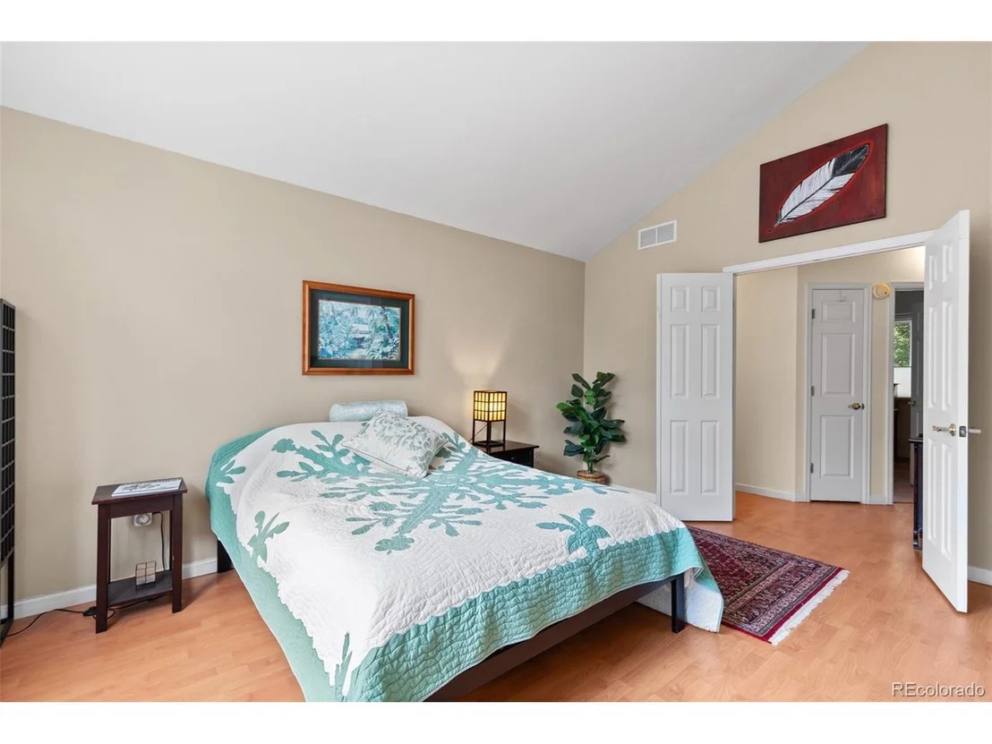 Photo of 4945 Tesla Cir