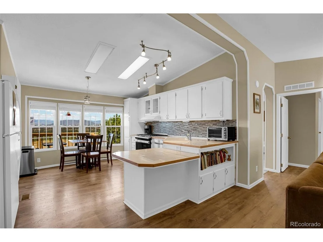 Photo of 803 Bonell Dr