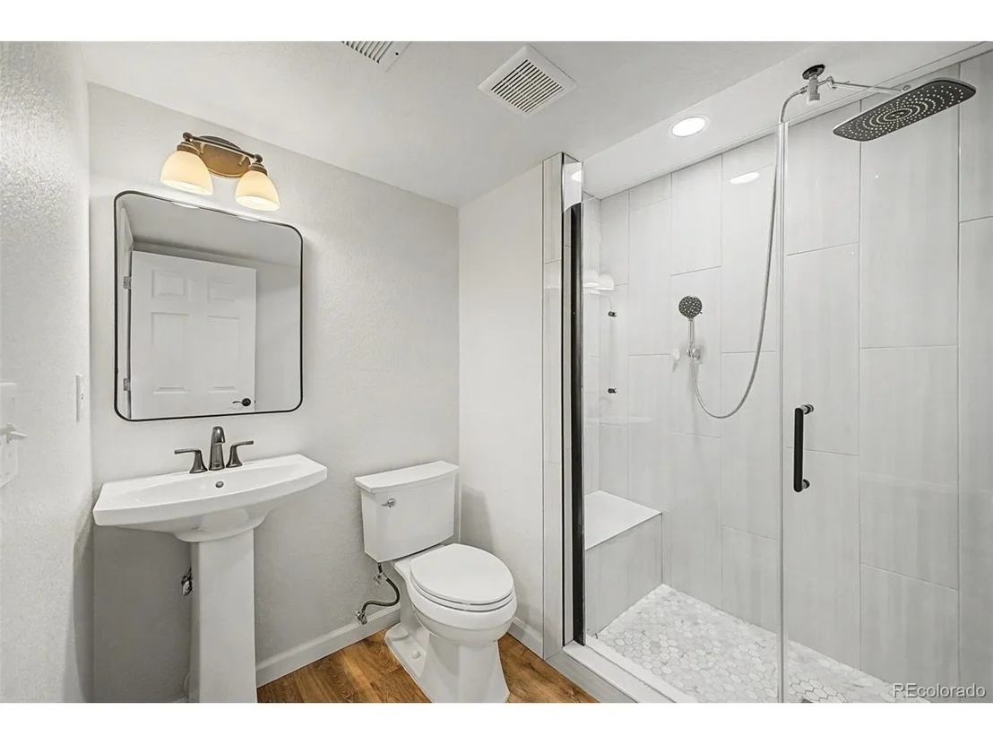 Photo of 2829 Breezy Ln