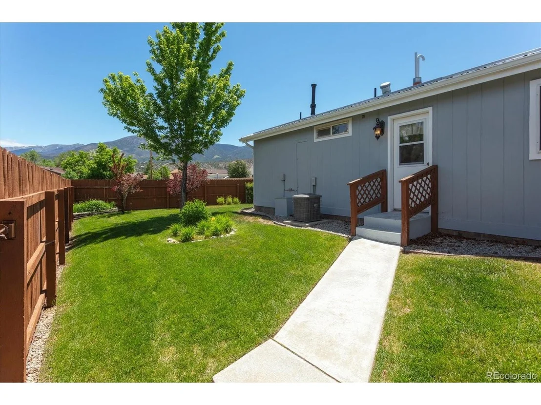 Photo of 38 Rex Cir