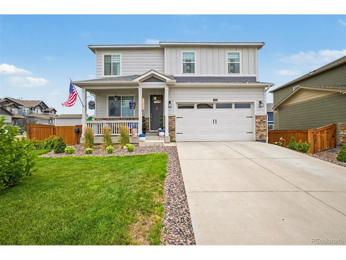 Photo of 1244 Lily Mountain Rd