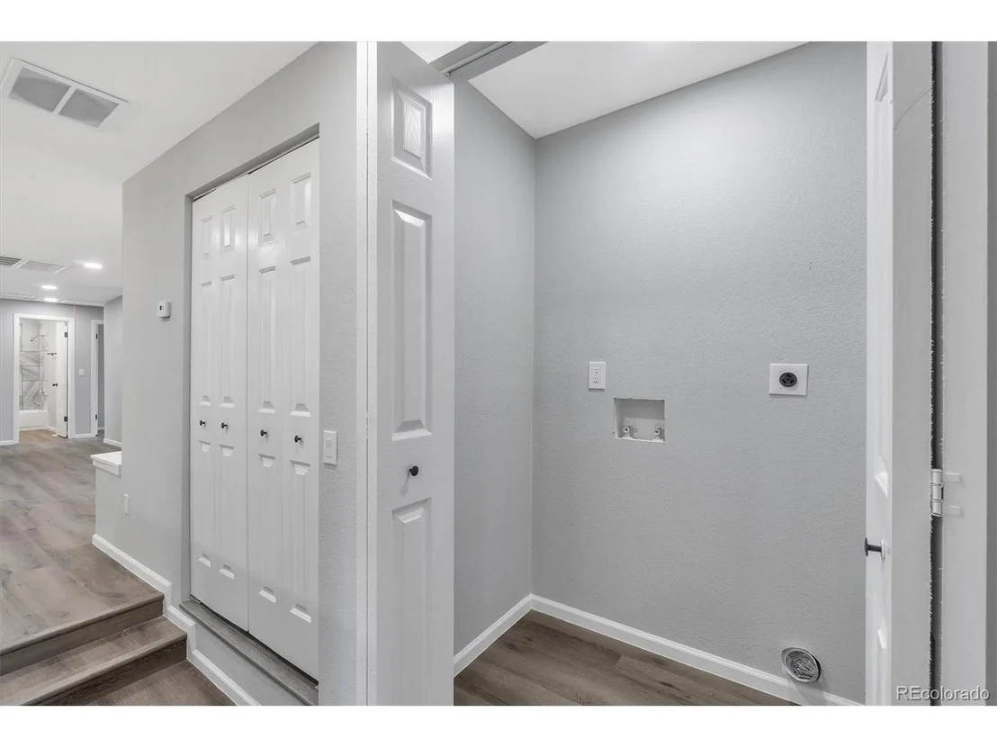 Photo of 6735 Jay St