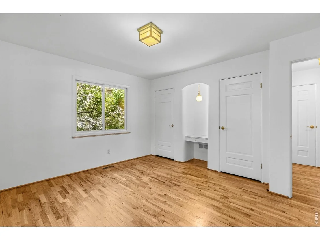 Photo of 1709 Mariposa Ave