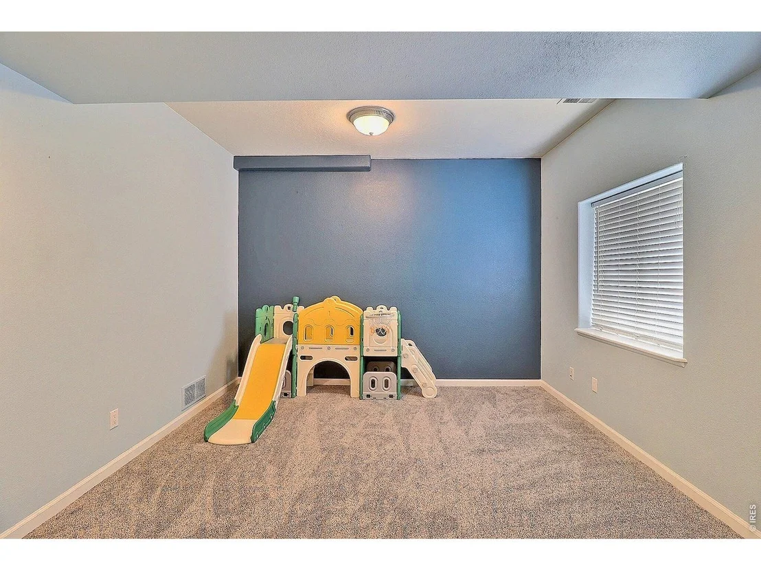 Photo of 101 54th Ave