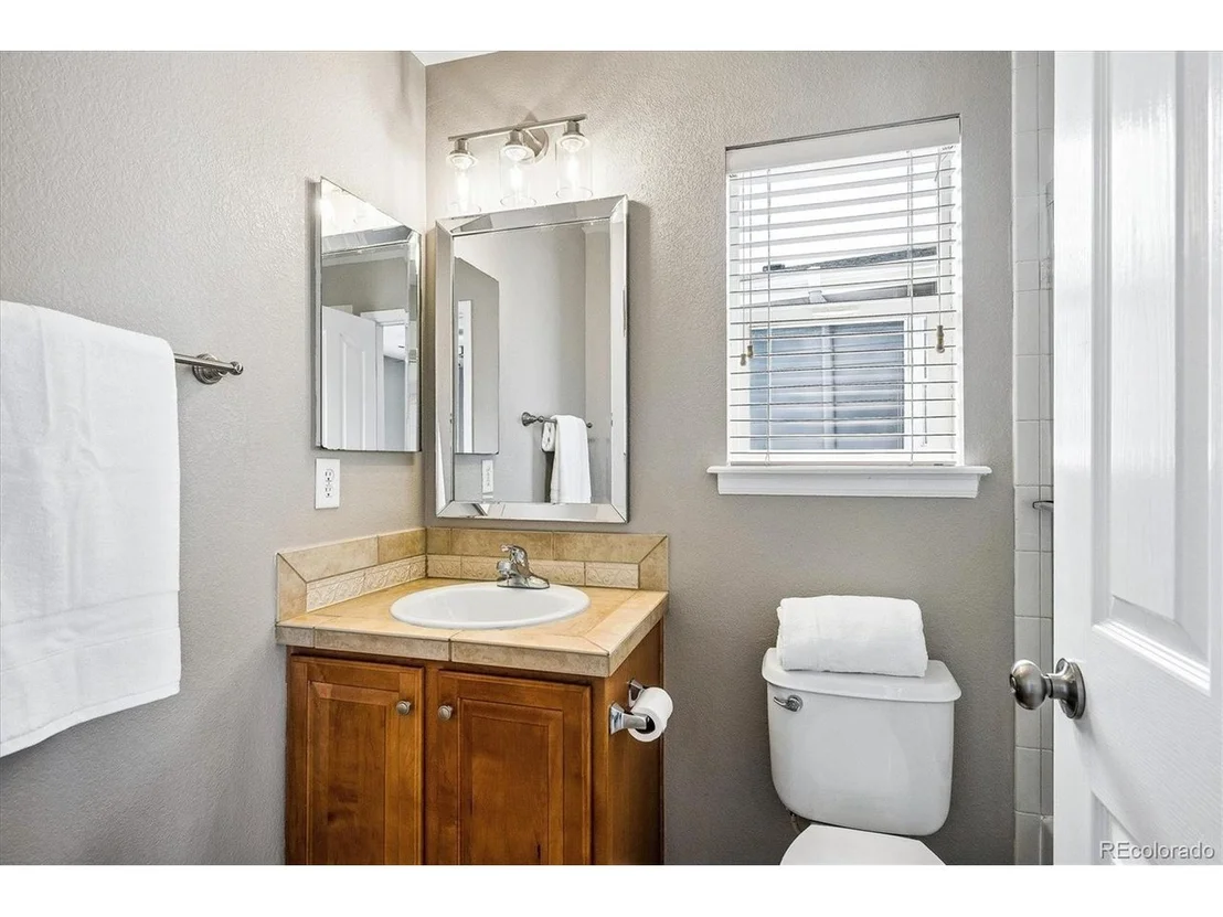 Photo of 5444 Fullerton Cir