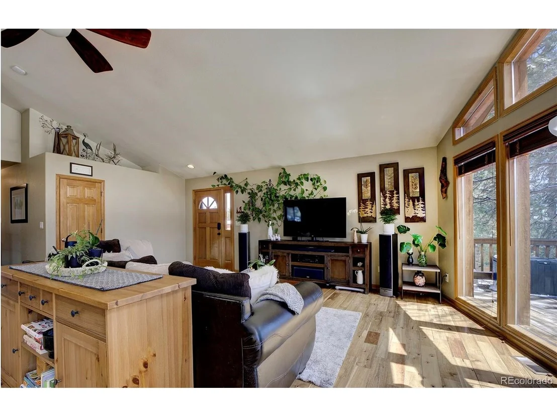 Photo of 454 Conifer Dr