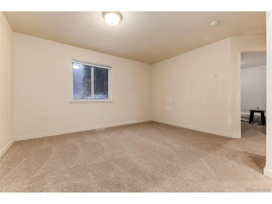 Photo of 250 Upper Forest Rd