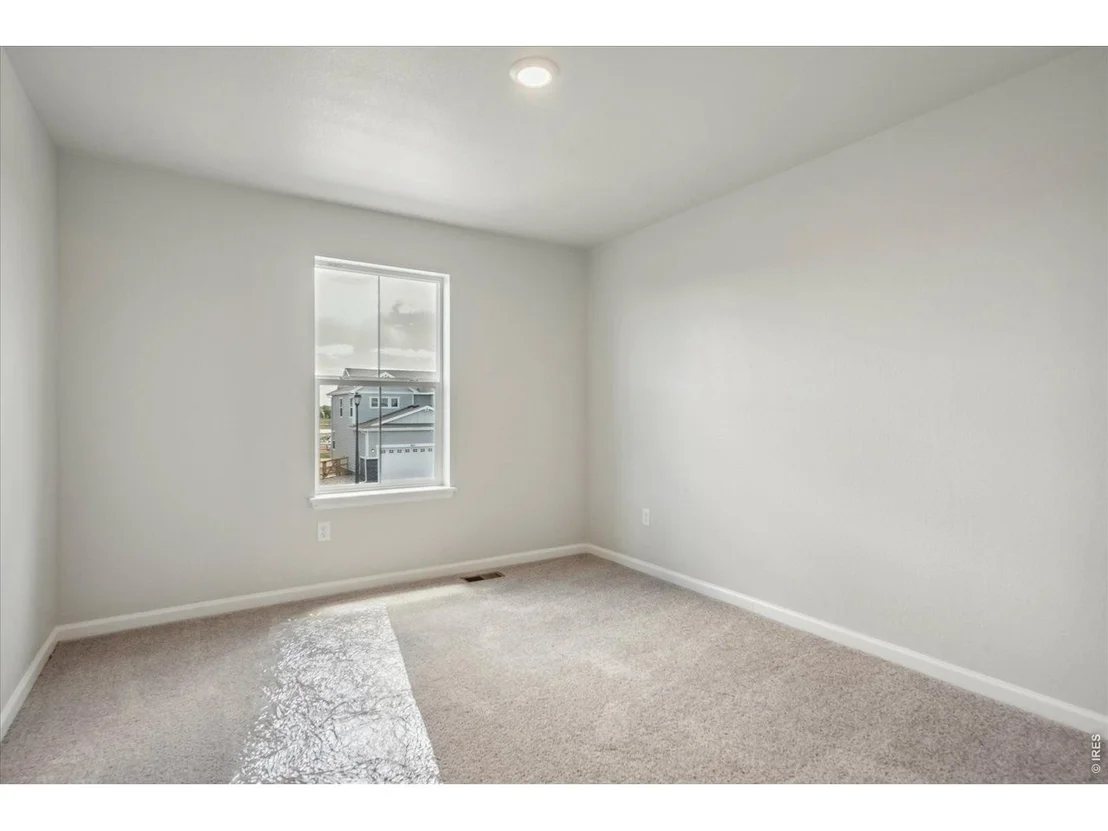 Photo of 822 Kettlepond Way