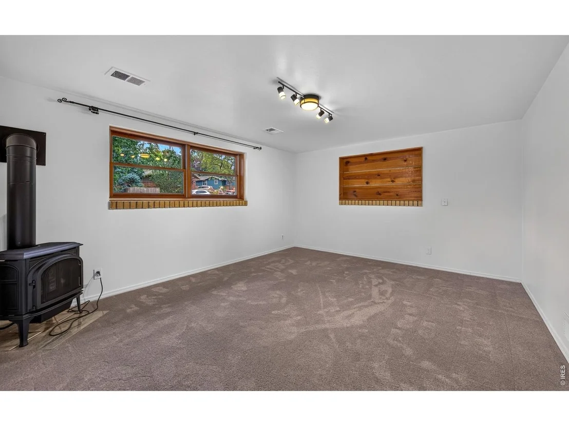 Photo of 3735 Emerson Ave