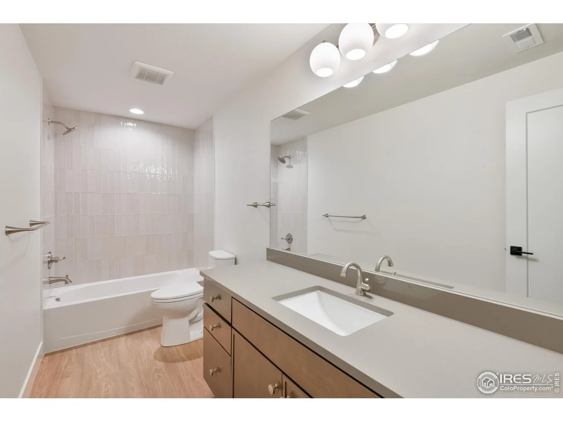Photo of 823 Clydesdale Dr