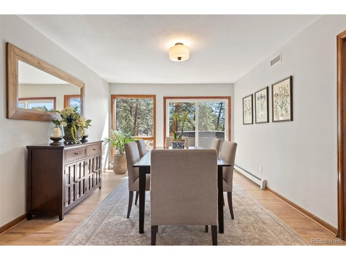 Photo of 2386 Daisy Ln
