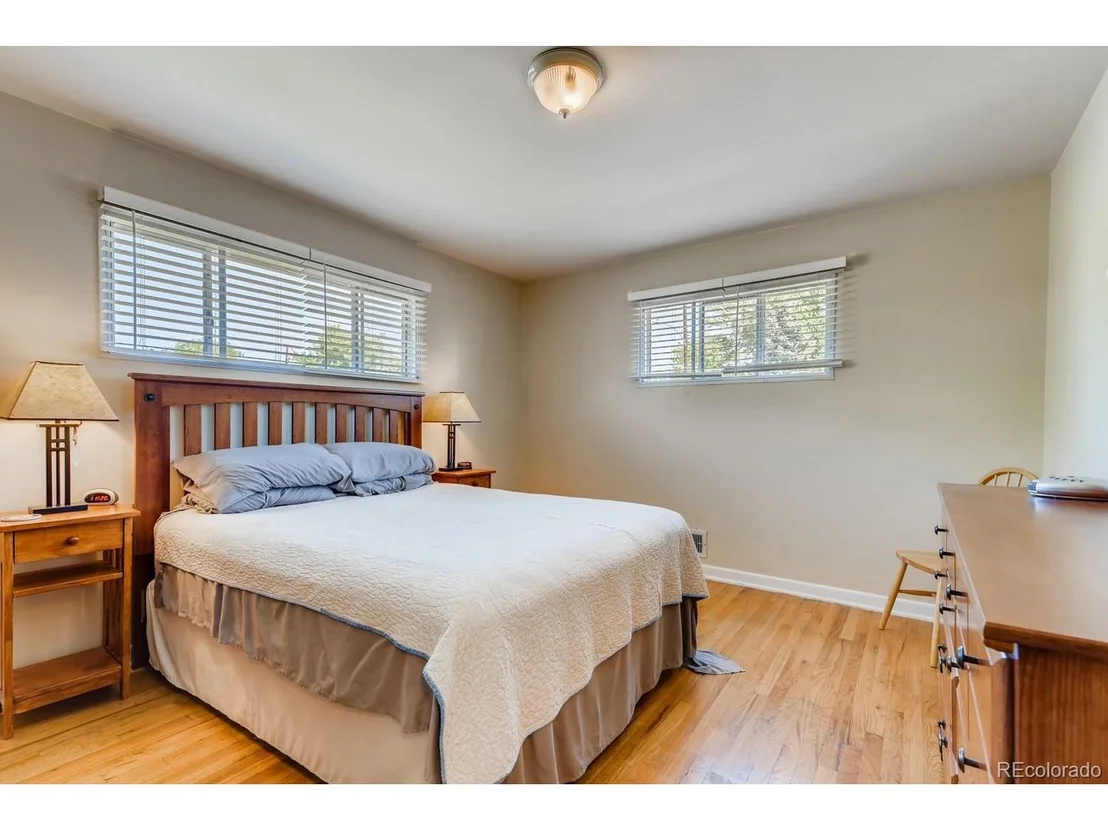 Photo of 920 Emerson Cir