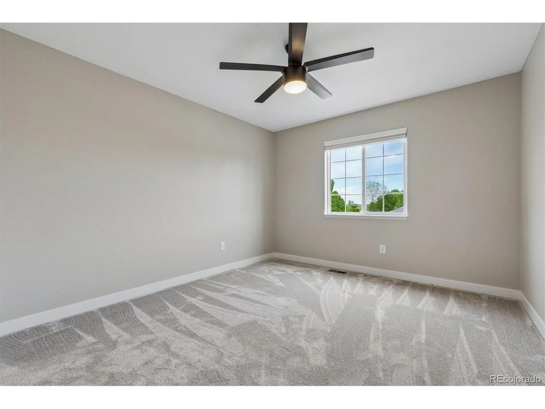 Photo of 422 Boulder Ln