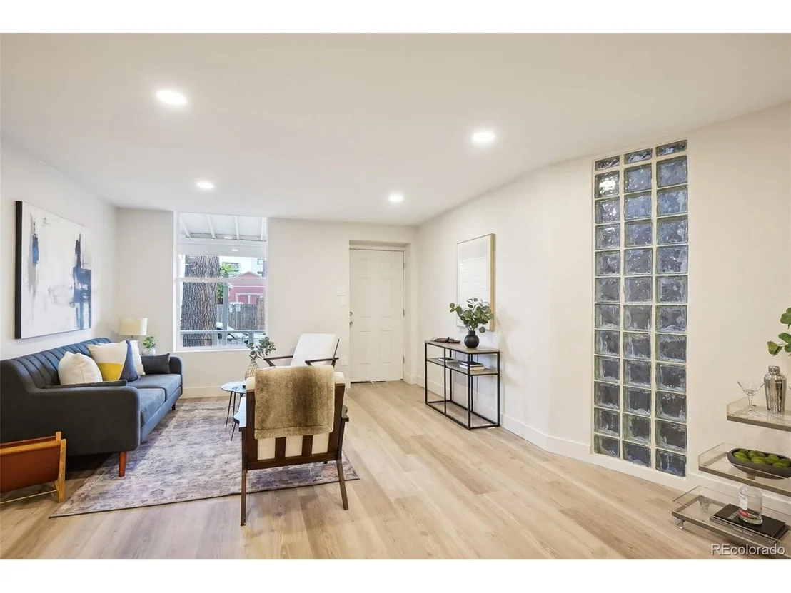 Photo of 2121 W 33rd Ave